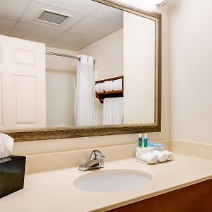 Standard Room Two Queen Beds